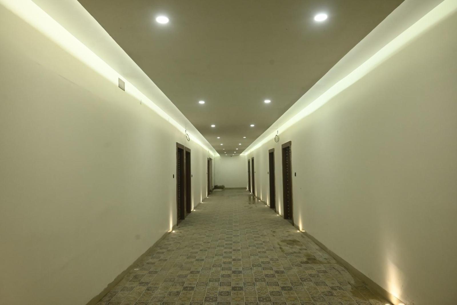 Trisaa Resort & Banquets Jhusi Extérieur photo